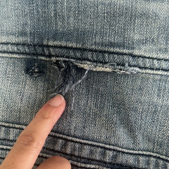 Review Women’s Light Blue Wash Denim Mini Skirt Size 31 - Picture 13 of 15